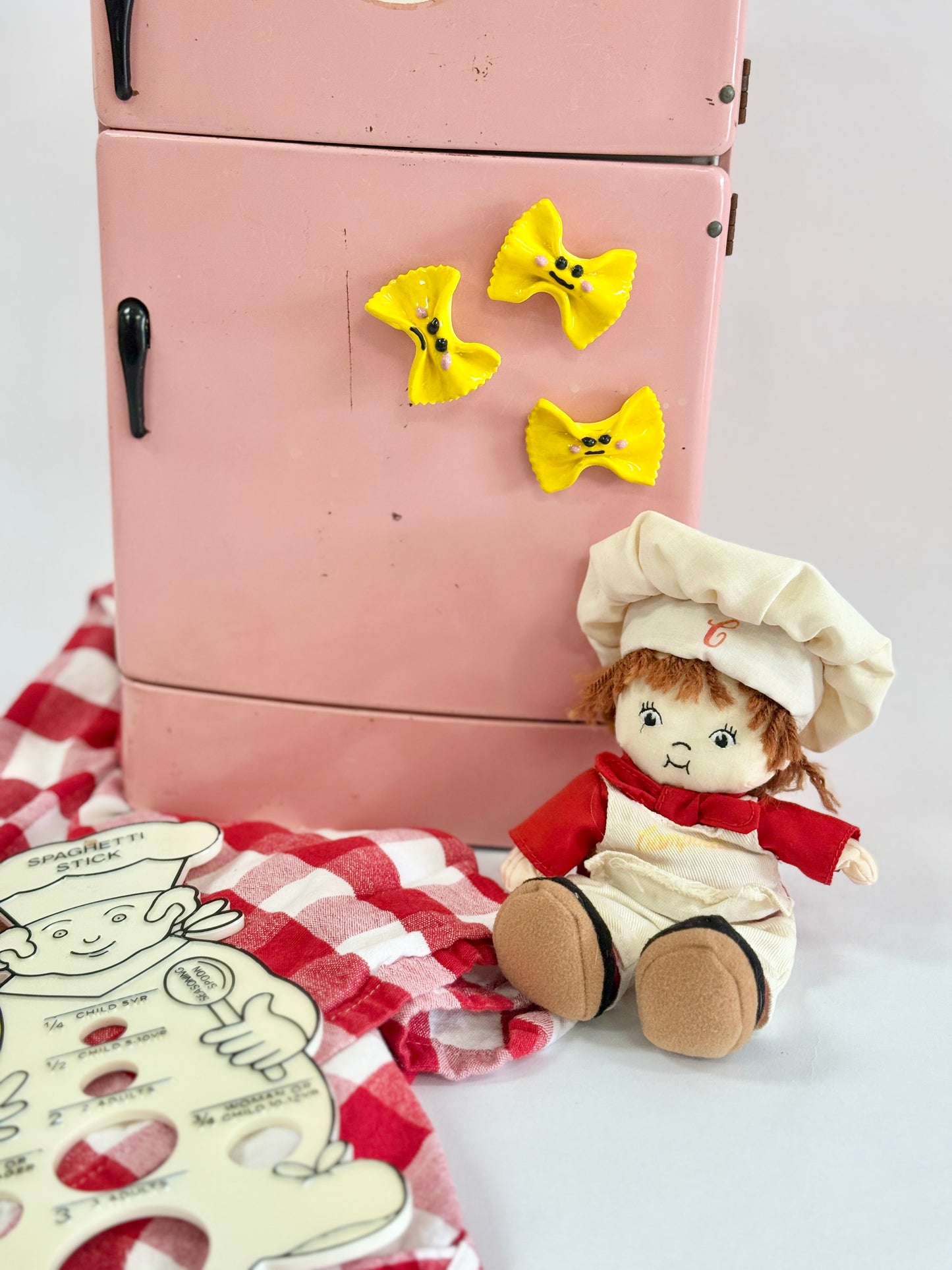 Bow Tie Pasta Magnet