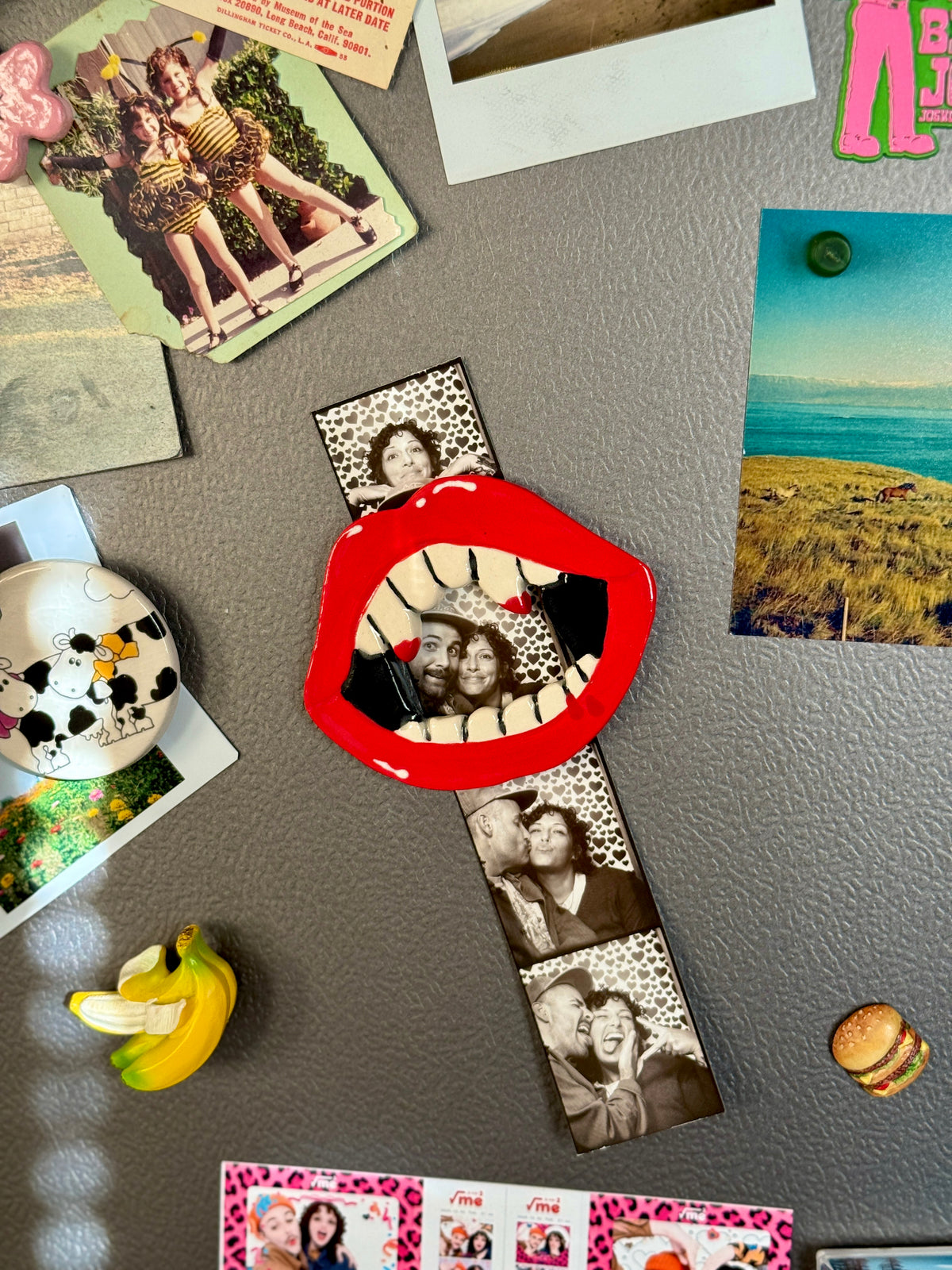 Big Fangy Mouth Magnet Frame