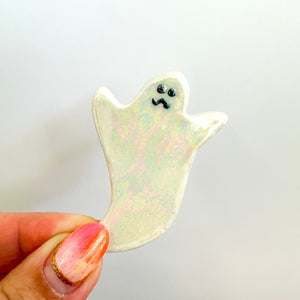 Pearly Ghost Magnet
